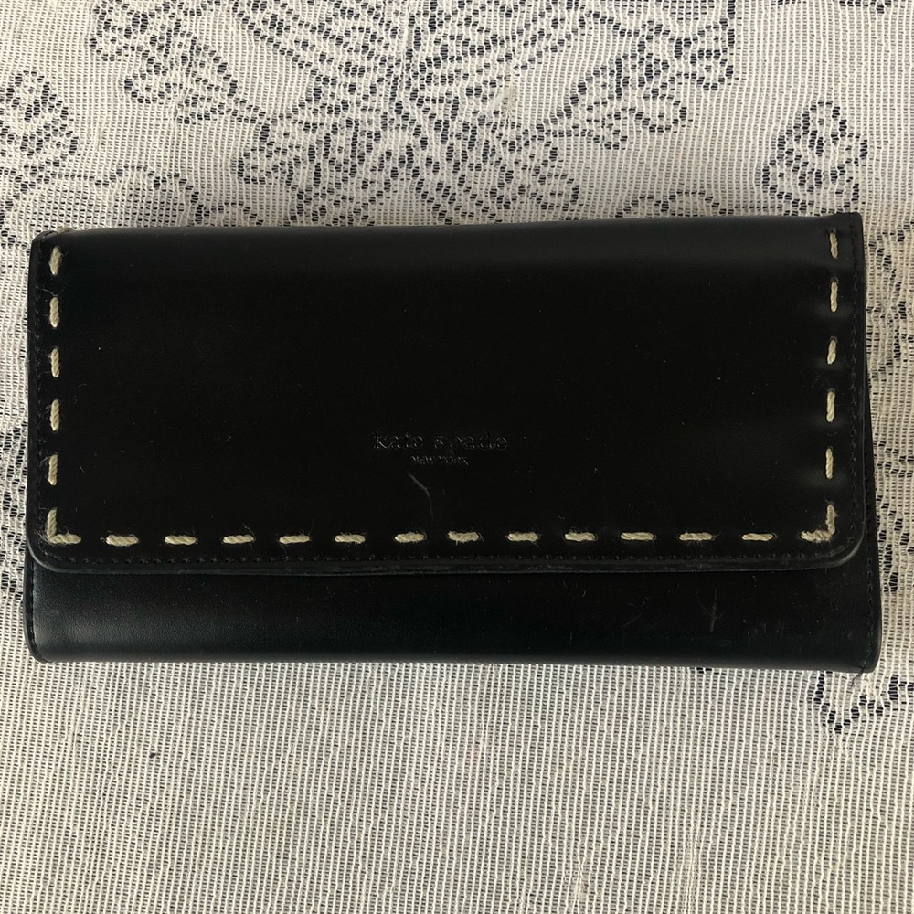 Women's Kate Spade Black Patent Leather Wallet with Decorative Stitching